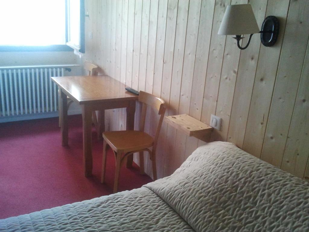 Hotel Du Faubourg Moutiers  Room photo